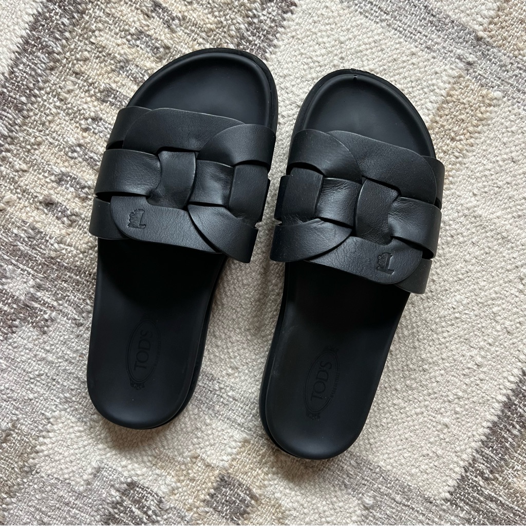 Tod’s Black Slide Sandals